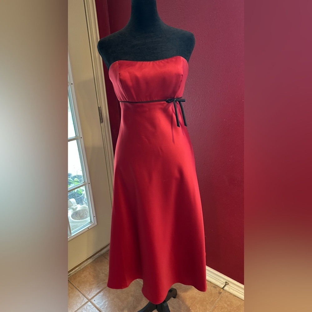 Alfred Angelo Strapless Claret Red Gown Black Trim Size 4 Style 6132 Formal